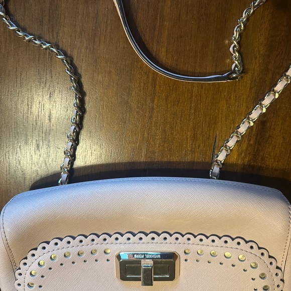 Elegant Michael Kors Pink Chain Strap Women's Bag - Picture 4 of 4